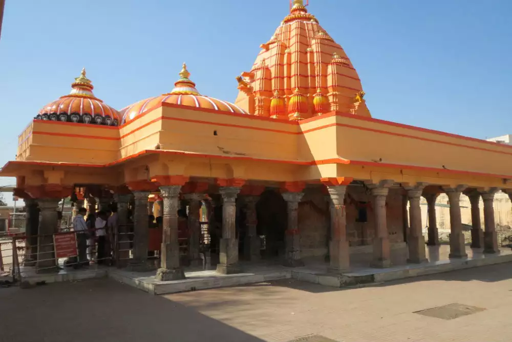 Side View of Chinataman Ganesh Temple