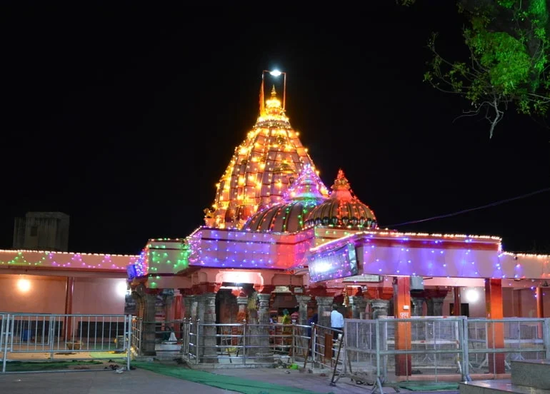 Night Front view of Chinataman Ganesh Temple 